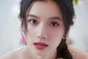 《野狗骨头》未拍先爆：资本与观众谁赢？8亿阅读量揭秘