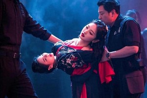 吴宣仪《乘风2025》彩排晕倒 高温高强度排练引担忧