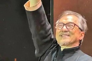 成龙：从武打巨星到商业大亨的传奇人生