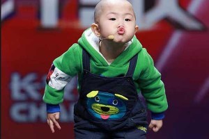 童星张峻豪：从春晚萌娃到回归校园的成长故事
