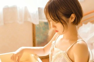 乔冰山与石邪的同居趣事：女总裁与保安的奇妙化学反应