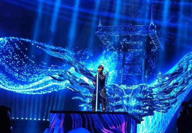 周杰伦演唱会散场场景